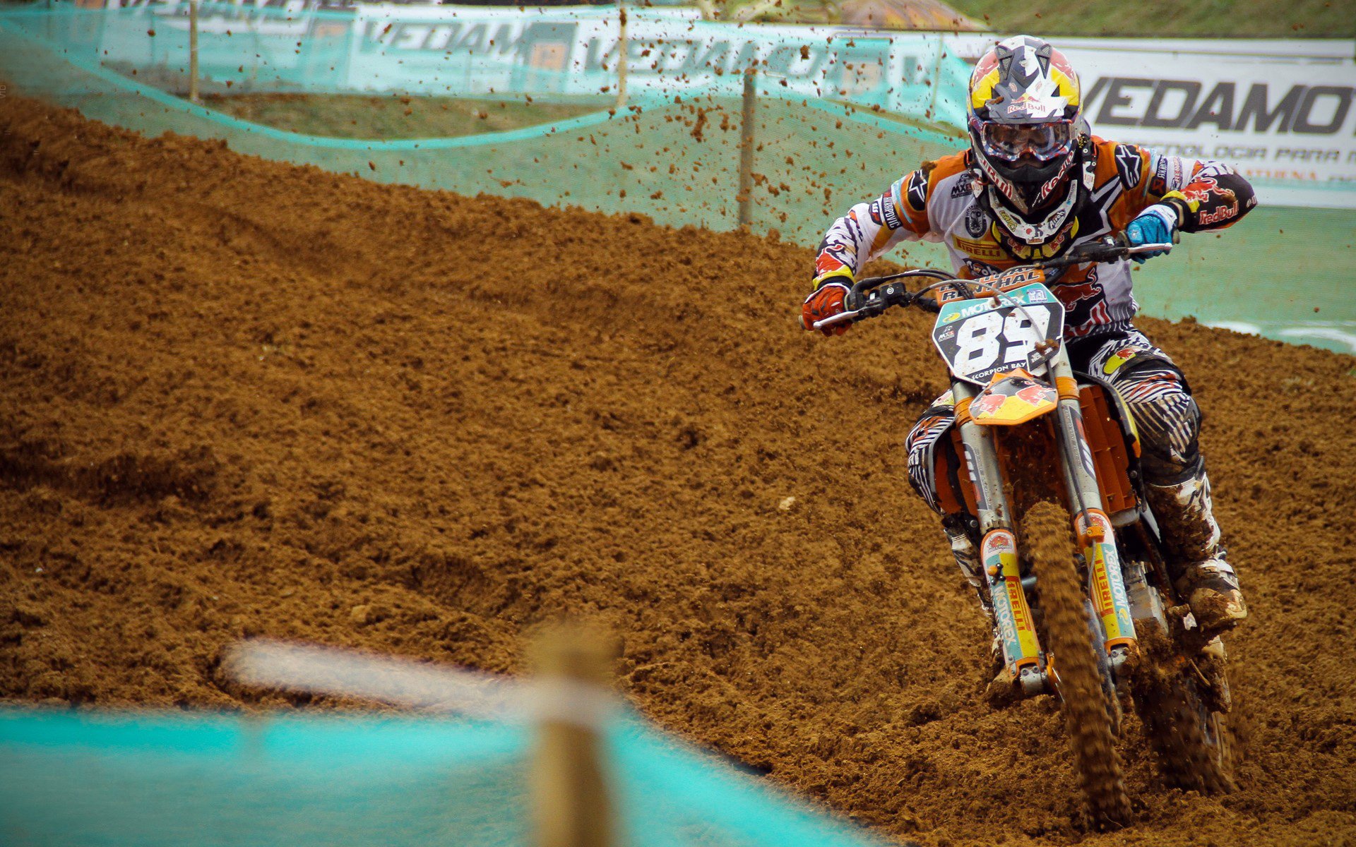 德甲终极对抗：攻守转换令人惊叹，德甲身体对抗